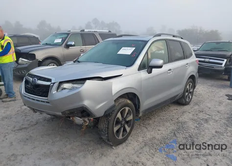 2017 Subaru Forester 2.5I Premium z USA, uszkodzony, nr VIN JF2SJAEC4HH805402